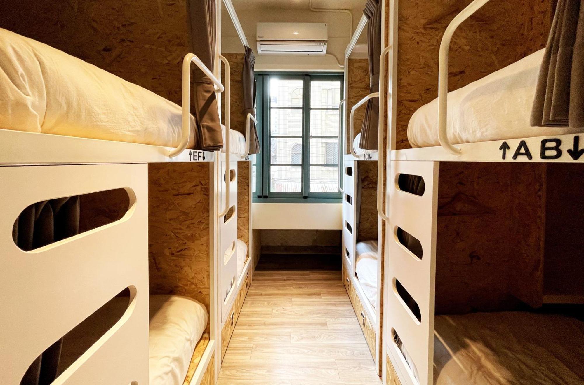 Funtime Hostel Цзяи Экстерьер фото