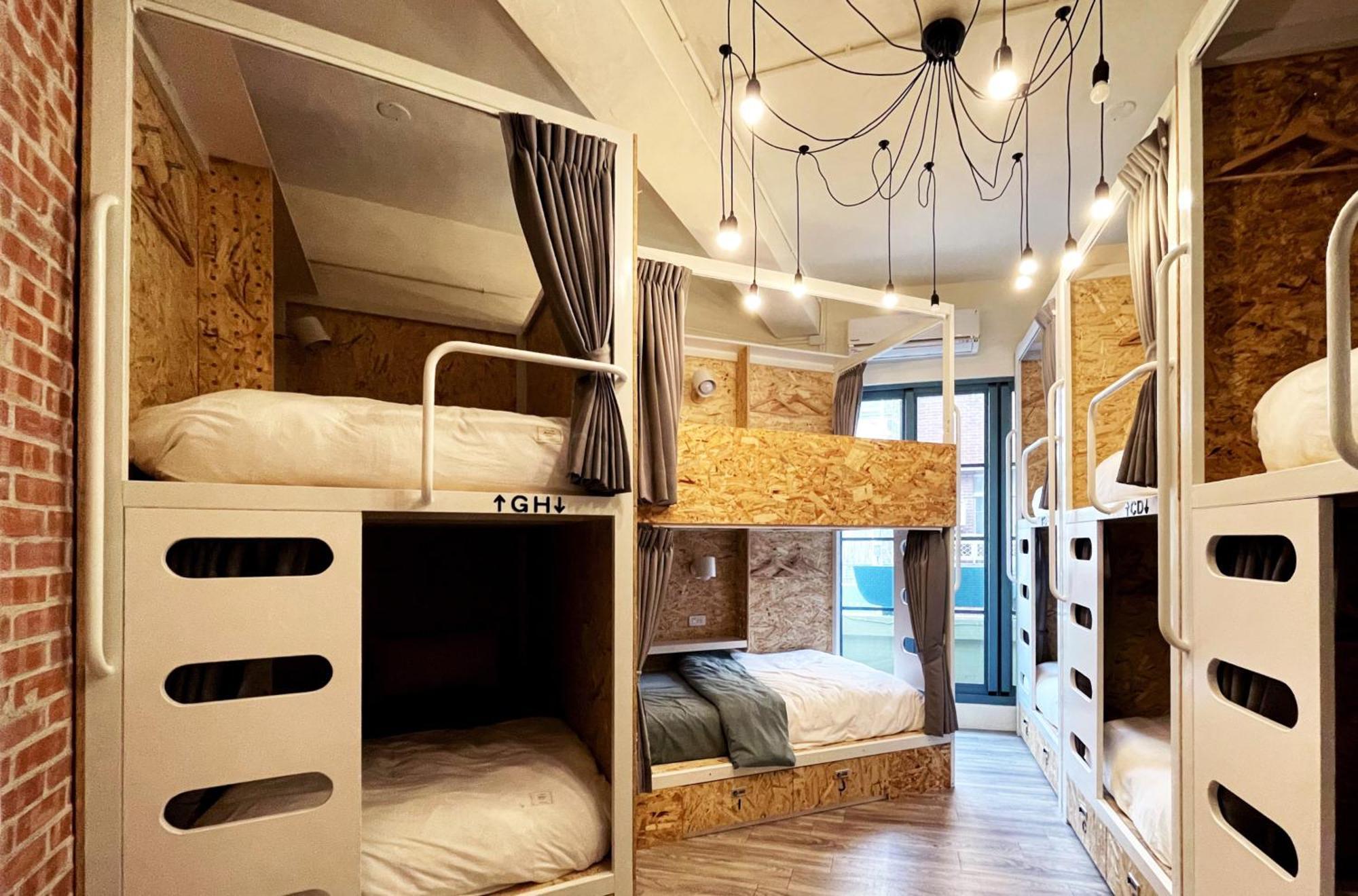 Funtime Hostel Цзяи Экстерьер фото