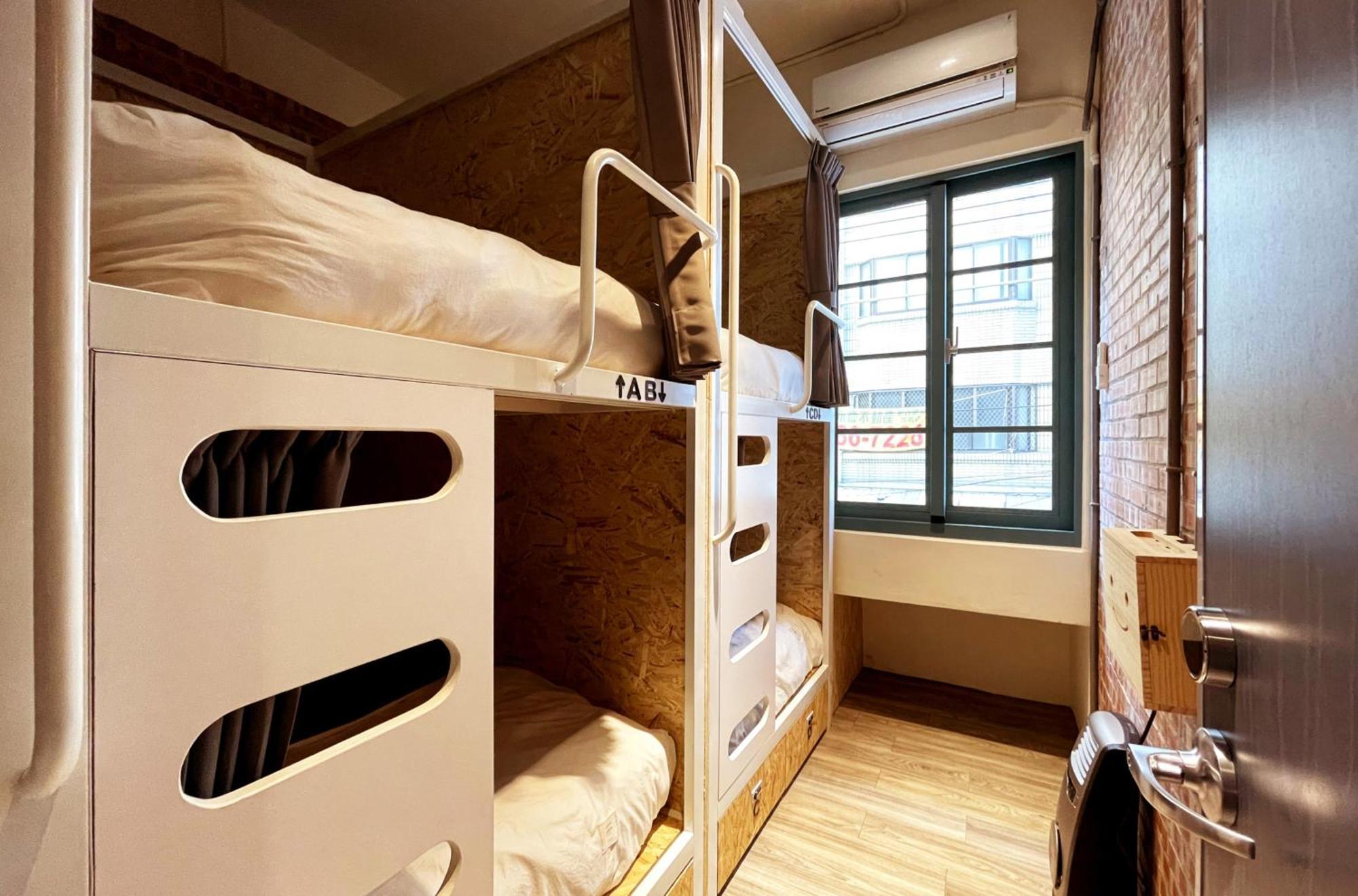 Funtime Hostel Цзяи Экстерьер фото